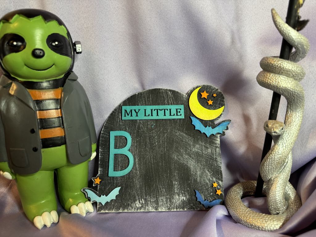 My BOOS Halloween Foot Print Sign